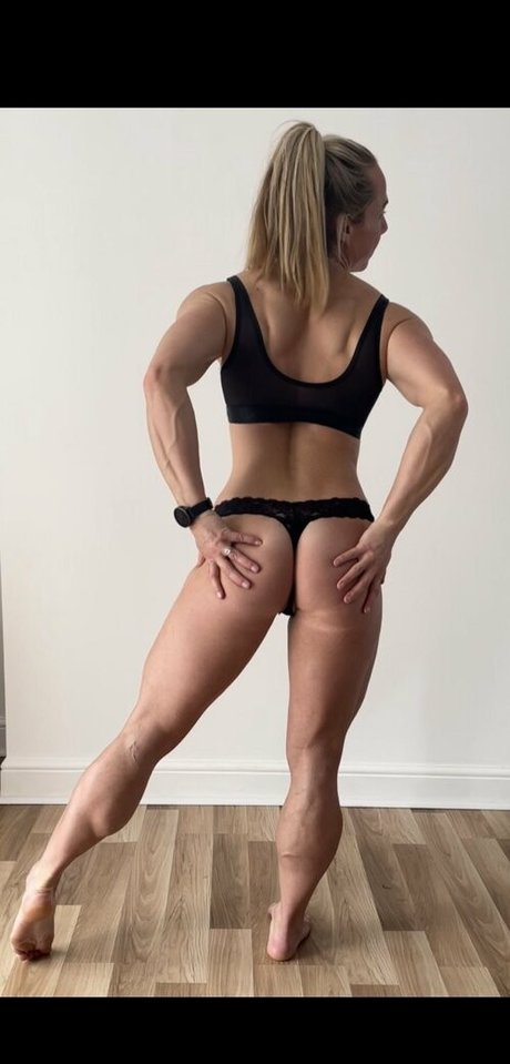 musclegirl31 onlyfans leaks porn