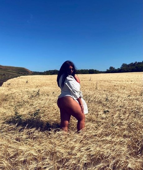 ebony femdom onlyfans beautiful nude self-portrait