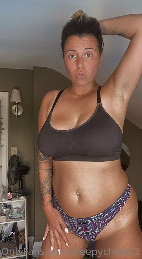 sleepychick11 onlyfans pics