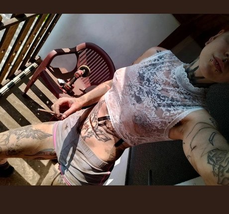 mimo4211 onlyfans strip tease