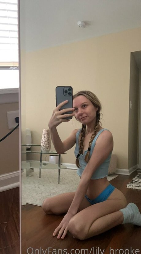 Lily Brooke onlyfans posts