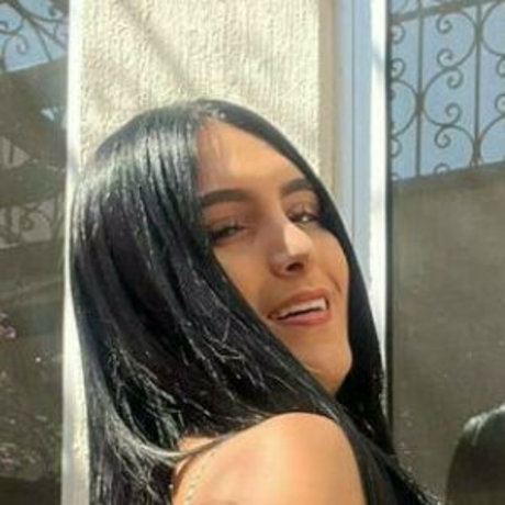 Sara Rivera onlyfans model images