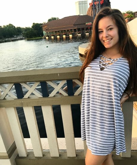 Jordan Rose Schmidt onlyfans leak