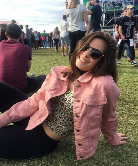 Jordan Rose Schmidt nude only fans