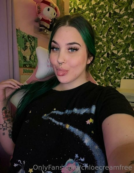 chloecreamfree onlyfans leak nude