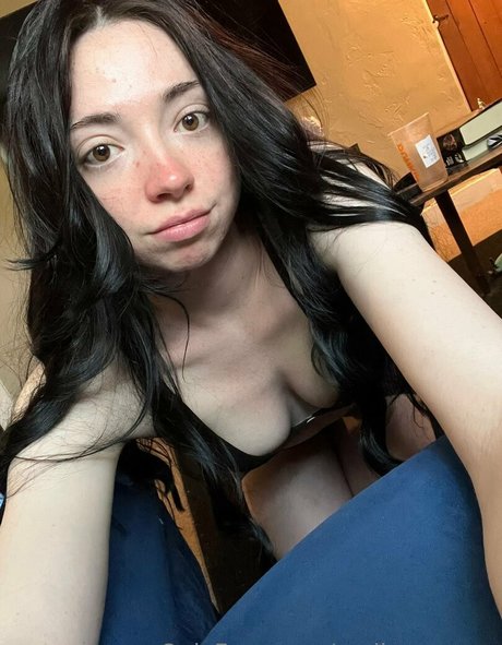 Mollymoonnn onlyfans photos