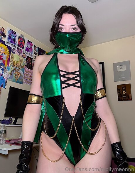 Mollymoonnn hot onlyfans