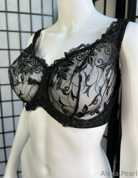 alexapearl onlyfans nude leak