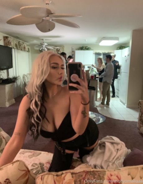 mollyomaliamollyomaliaaa nude onlyfans