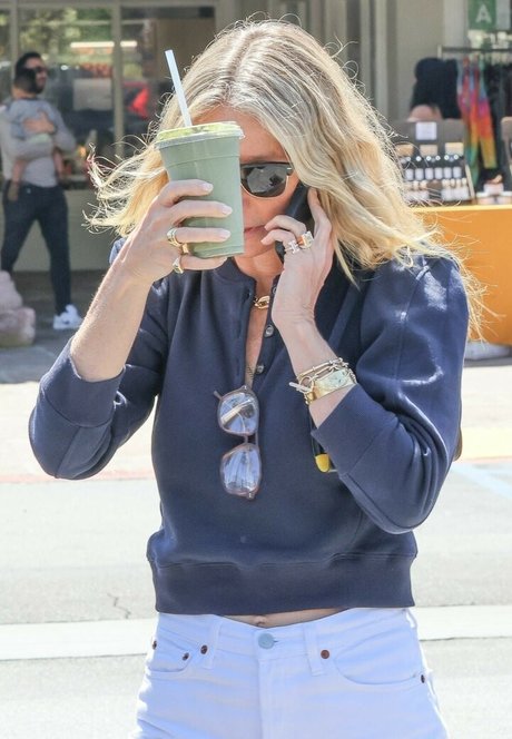 Gwyneth Paltrow naked only fans