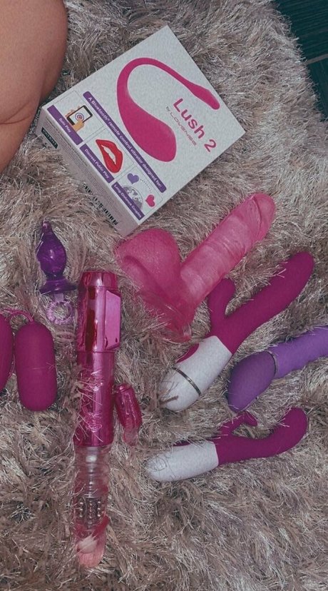 realpollypocket onlyfans posts