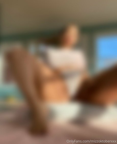 mizzoktoberxxx onlyfans leaked naked