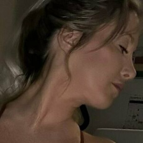 vixenthatfrench only fans pics