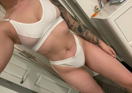 creamycaitlin nude onlyfans