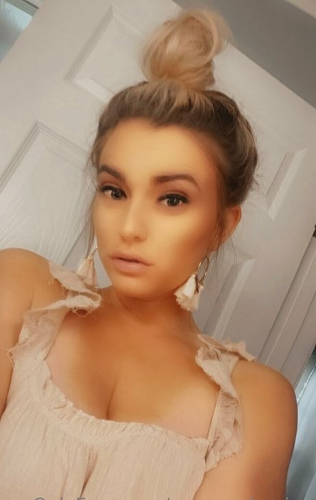 savannahpaige free only fans