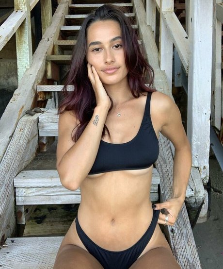 famous asian onlyfans best selfie