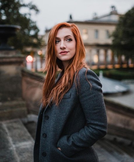 Lara Loft nude on onlyfans