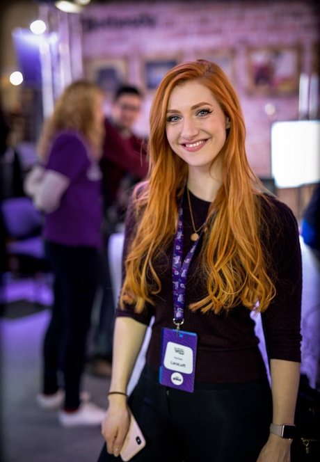 Lara Loft onlyfans content