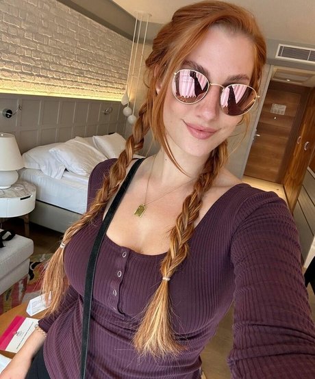 Lara Loft onlyfans sex