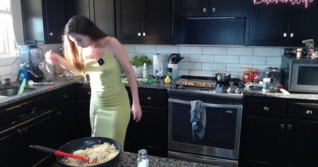 Kitchenwifi only fans nude