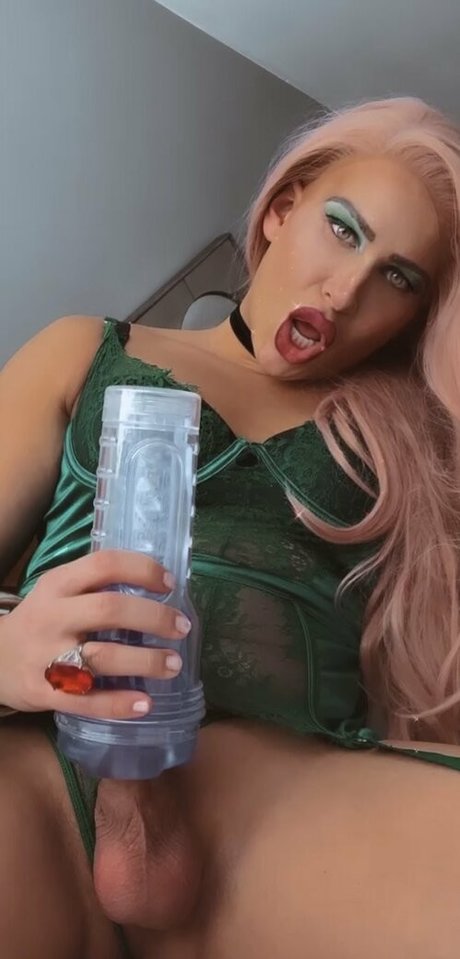 missjizzelle onlyfans nude leak