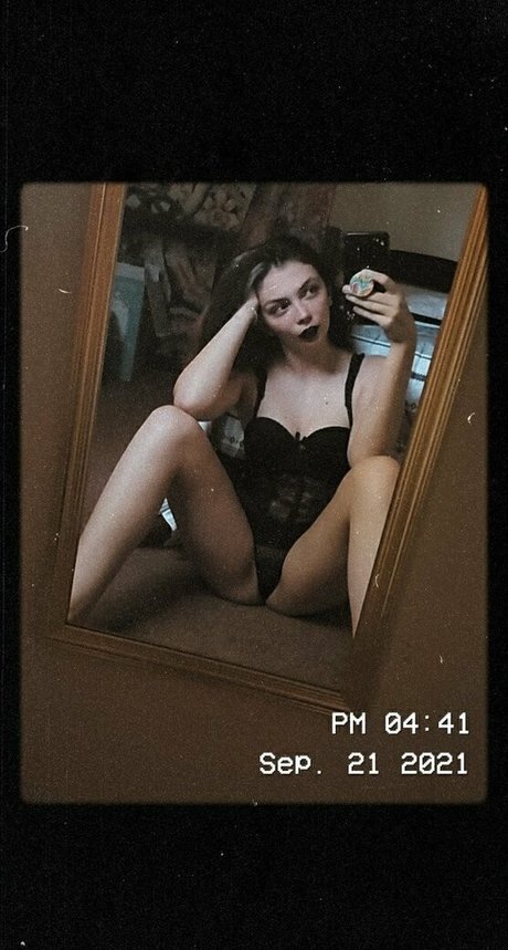 honey girl onlyfans pics