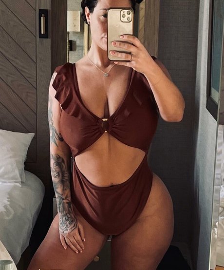 Victoria Love onlyfans topless