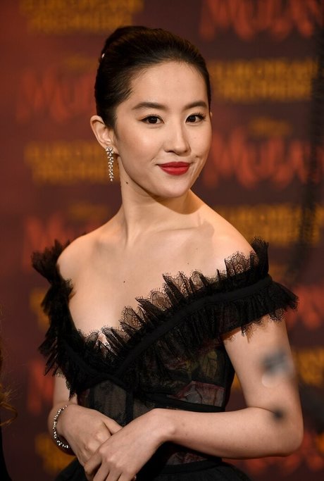 Liu Yifei new onlyfans leak