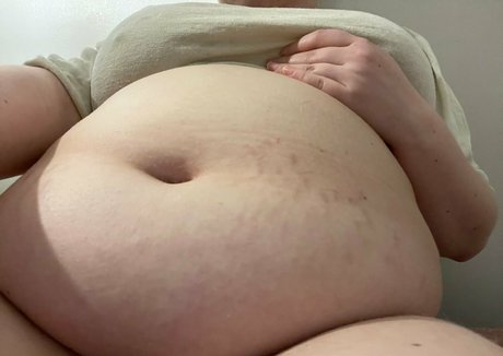 emmamarshmellow strip onlyfans