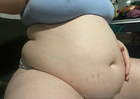 emmamarshmellow onlyfans strip tease