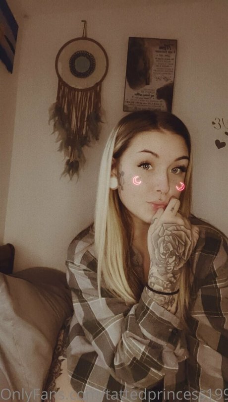 tattedprincess1998 onlyfans strip