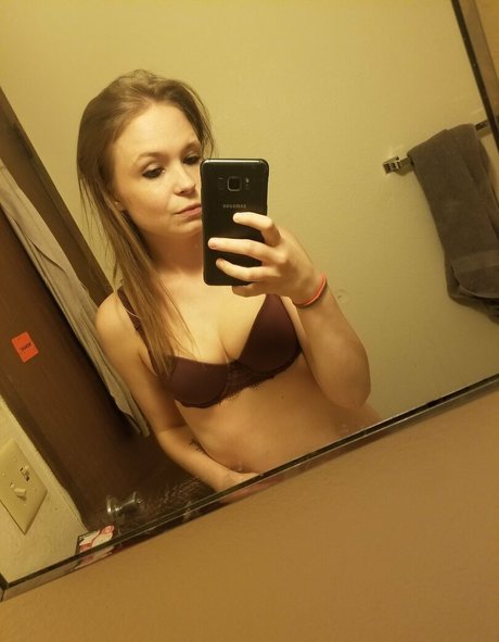 jonzeylove96 onlyfans leaks.