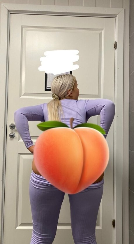 ninanyhagen is on onlyfans