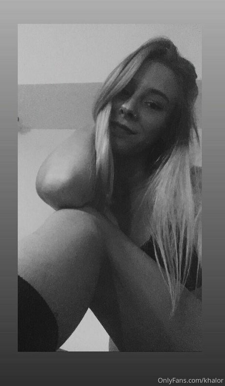 beautiful shemale onlyfans nude artwork