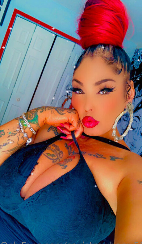 sexistrawberry5611 onlyfans strip tease