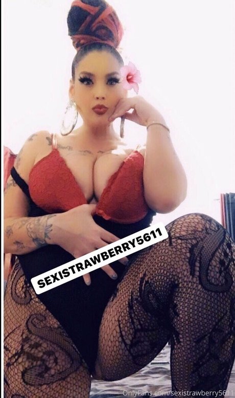 sexistrawberry5611 onlyfans posts