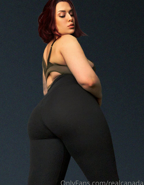 realcanadaali onlyfans topless