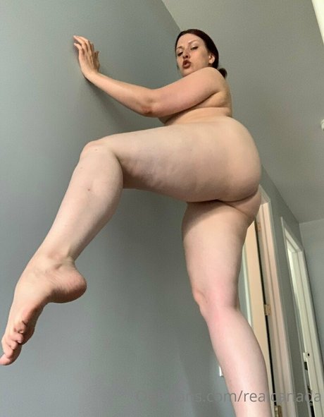 realcanadaali onlyfans hot