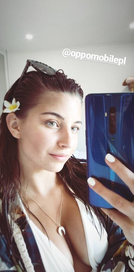 Julia Wieniawa porn onlyfans