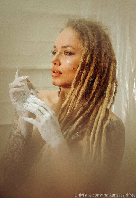 thatkansasgirlfree only fans leaks porn