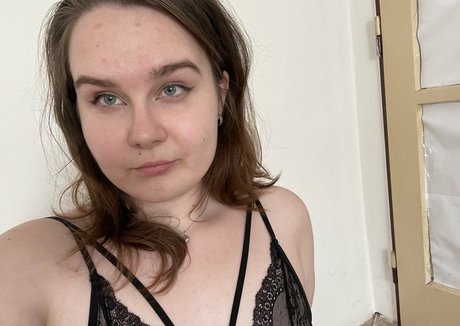 chubbynixiesin nude onlyfans