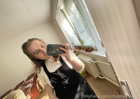 chubbynixiesin onlyfans free content