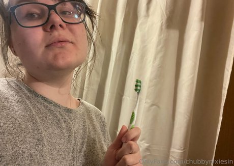 chubbynixiesin only fans