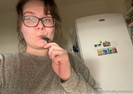 chubbynixiesin onlyfans pics nude