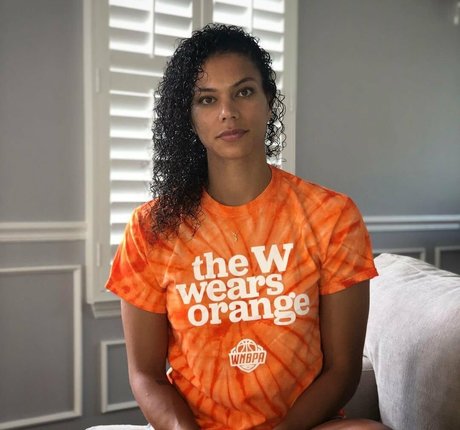 Alysha Clark naked onlyfans