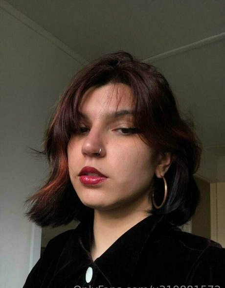 lola deinnn hot onlyfans