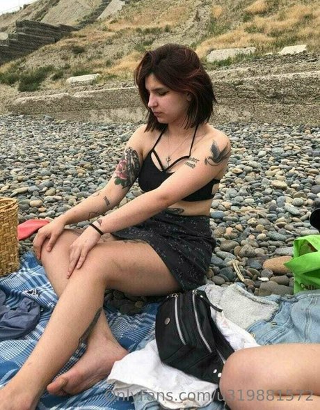 lola deinnn onlyfans naked leaks