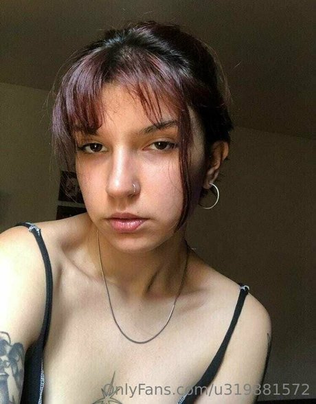 lola deinnn onlyfans leaked.