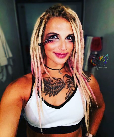 Hottrayne onlyfans star