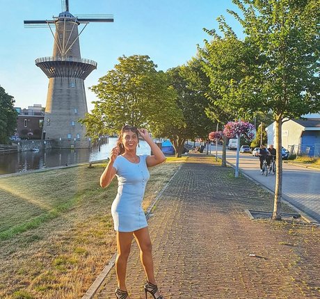 Natassia Crystal only fans nude